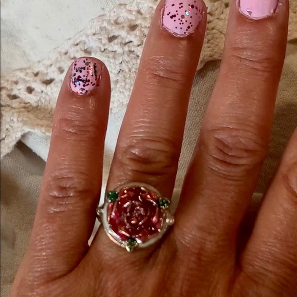 Rose Skull & Bones Ring S8 with Secret Compartment - Picture 11 of 12